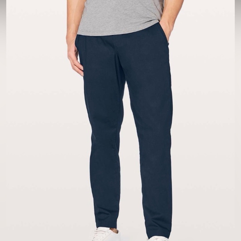 Lululemon Commission Pant Classic *Swift Cotton 34"
True Navy